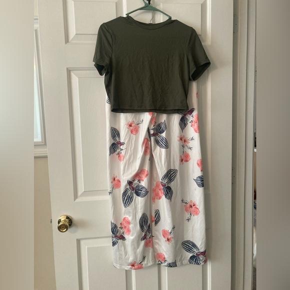 SET! Floral flare pants& Crop Top - Picture 2 of 4